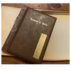Vintage LEAVES OF GOLD edited by Clyde Francis Lytle book. 1948. Box included.